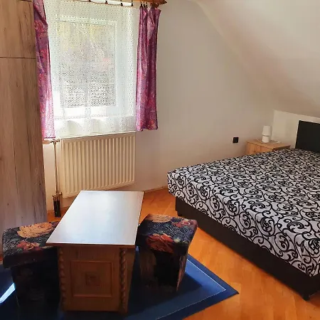 Szekreny Apartment