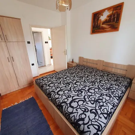 Apartment Szekreny *
