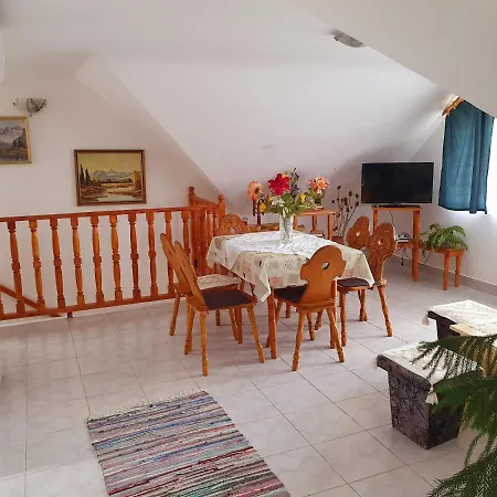 Szekreny Apartament Lenti