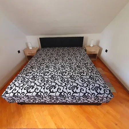 Szekreny アパート *