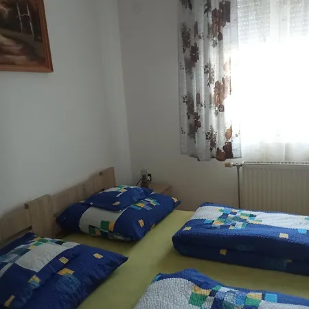 Szekreny * レンティ
